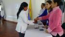 El fin de semana, El programa “Equidad para la Mujer” de la Secretaria de Gobierno municipal, con el apoyo de la Escuela Superior de Administración Publica – ESAP, llevó  a cabo la ceremonia de graduación de los diplomados en  Formulación de Proyectos  con Enfoque Ambiental, en el marco del Pos-conflicto y Derechos Humanos con enfoque de Género. La mesa principal fue conformada por el secretario de gobierno, Nino Andrés Erazo García, la coordinadora del programa de mujer Diana María Zúñiga y docentes de la 